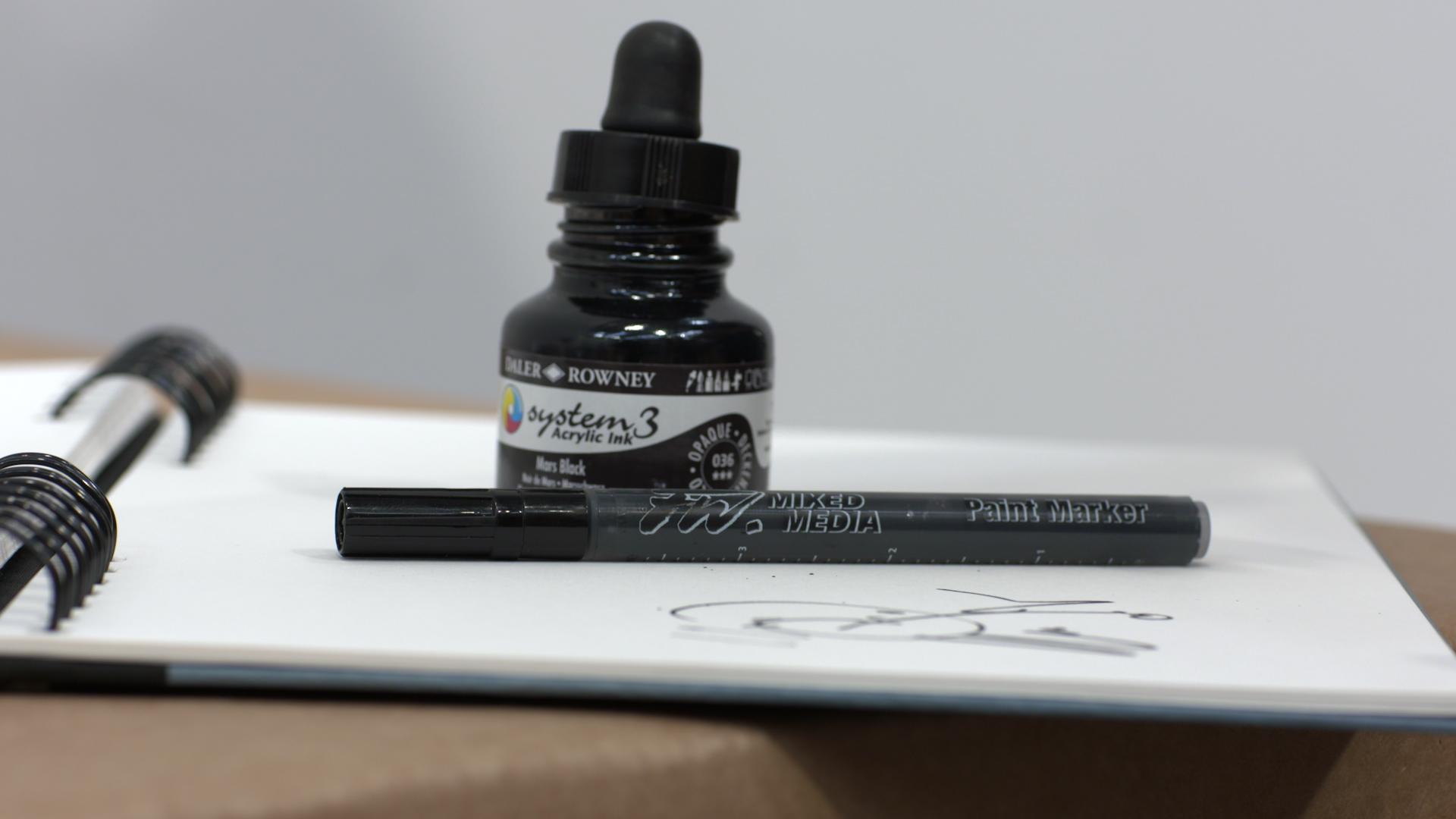 Daler-Rowney FW akrilne tinte i Mixed Media markeri u umjetničkom ateljeu
